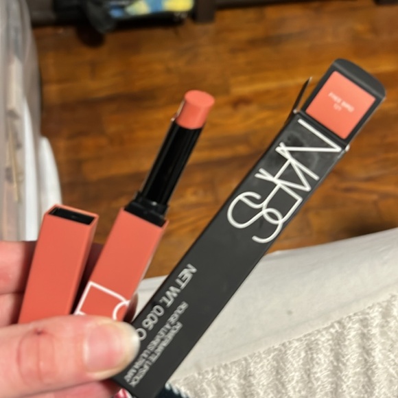 ⚡️💕NARS Free Bird PowerMatte Lipstick - Picture 2 of 10
